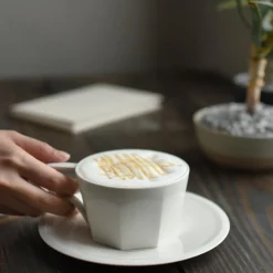 OCT cup & saucer 300ml / 10oz